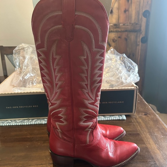 Tecovas "Abby" Crimson Bovine Boots - Size 9 - Picture 1 of 9
